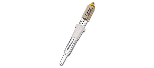 Double-junction ag/AgCl reference electrode voltammetry